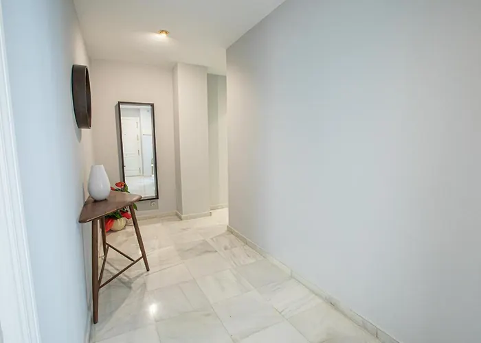 Piso Triana, 아파트 *
